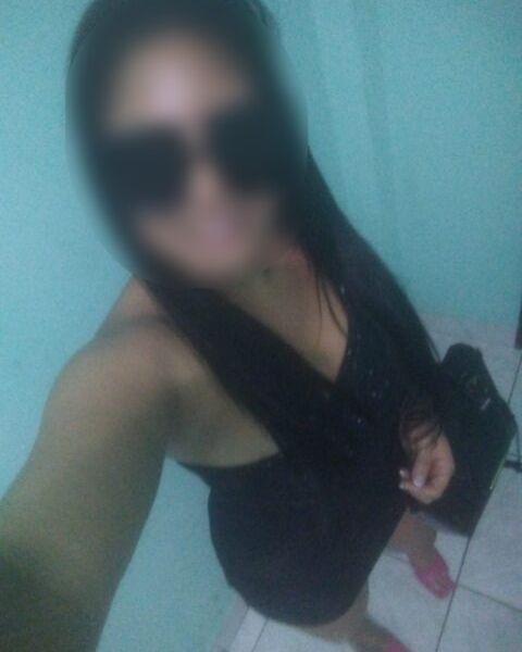 Olá, amores. Sou estilo namoradinha, bem educada e safadinha, amo fazer um oral bem babado.Horário de atendimento: Das 08:00 às 20:00 horasCachê: R$ 200,00 – 1 hora.